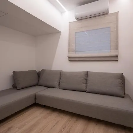 Kolonaki Upscale 4 Bedroom Luxury Athens