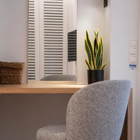 Kolonaki Upscale 4 Bedroom Luxury * Athens